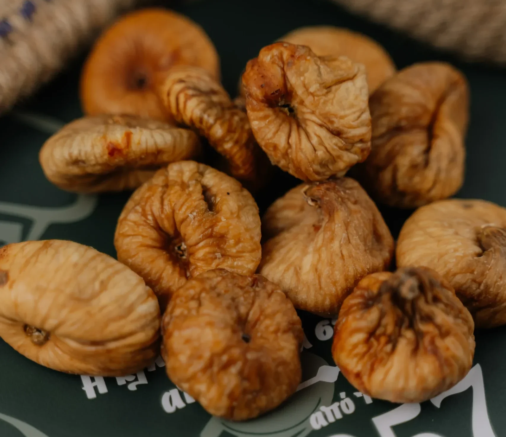 αποξηραμένα σύκα tzortzisnuts.gr